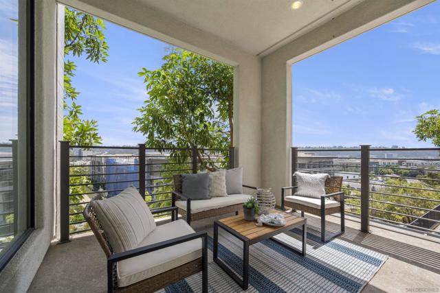 8337 Distinctive, San Diego CA: https://media.crmls.org/mediaz/cbebdfe2-f184-4ec9-86f7-80f1563cf80f.jpg