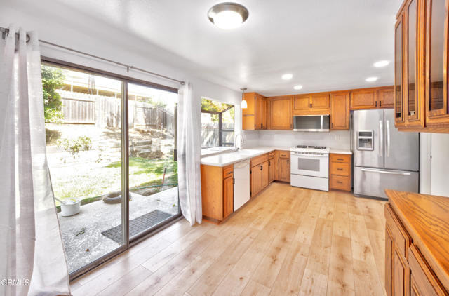 Detail Gallery Image 8 of 17 For 9085 Mccloud Dr, Ventura,  CA 93004 - 2 Beds | 2 Baths