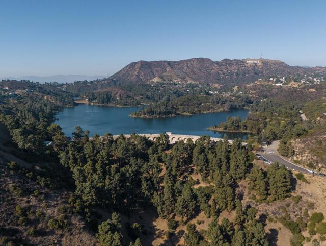 2411 San Marco Drive, Los Angeles CA: https://media.crmls.org/mediaz/cbec80fa-e494-43a4-bfc4-6528e4b6eea1.jpg