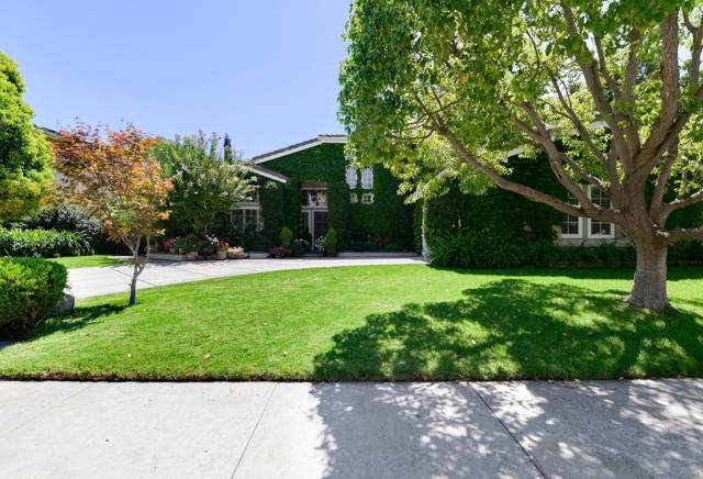 13433 Little Dawn Ln, Poway CA: https://media.crmls.org/mediaz/cbed56f7-ba62-43b3-8bf6-bbe6374bc4e3.jpg