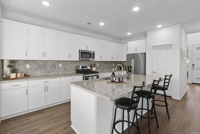 Detail Gallery Image 14 of 52 For 35182 Orchard Trl, Fallbrook,  CA 92028 - 4 Beds | 3 Baths