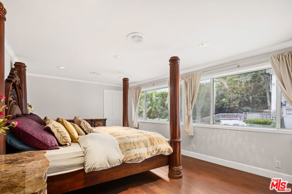 3511 Berry DriveStudio City img 25