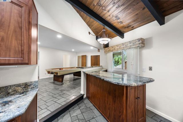 699 Fiesta Place, Hayward CA: https://media.crmls.org/mediaz/cbef7715-c163-4783-8cb5-34372735d85c.jpg