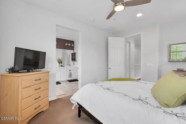 8565 N Walnut Way, West Hills CA: https://media.crmls.org/mediaz/cbefdd86-3ec4-44cd-9ed9-519fcd132a11.jpg