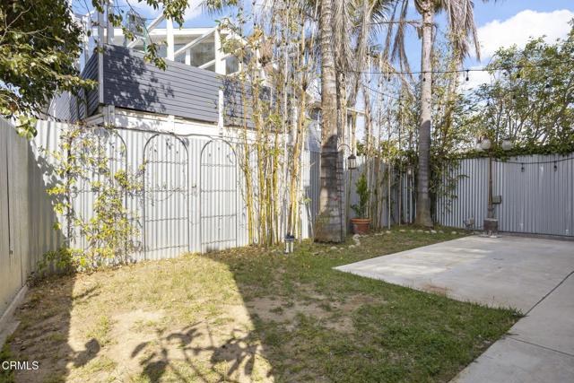 2149 Monmouth Drive, Ventura CA: https://media.crmls.org/mediaz/cbf129b5-771c-4bd7-8edf-4450fd848396.jpg