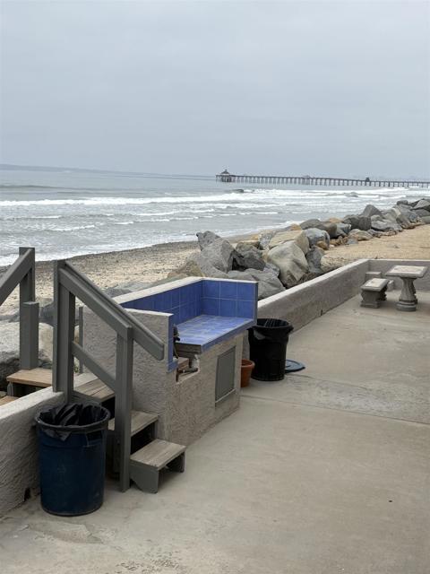 1460 Seacoast, Imperial Beach CA: https://media.crmls.org/mediaz/cbf12aae-dec5-4546-ab14-c57df80fb653.jpg