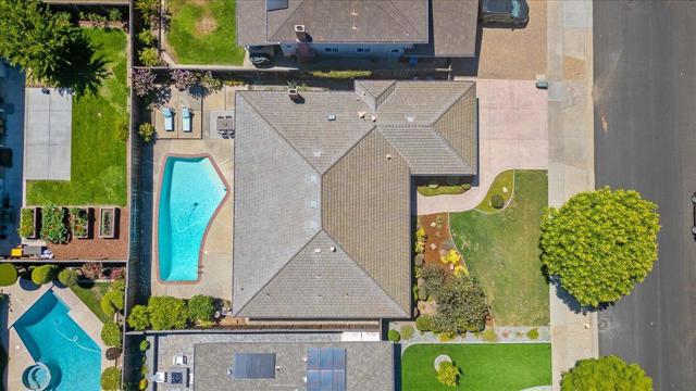 1118 Zinfandel Way, San Jose CA: https://media.crmls.org/mediaz/cbf141ac-8e60-497a-8a13-ee2801d83862.jpg