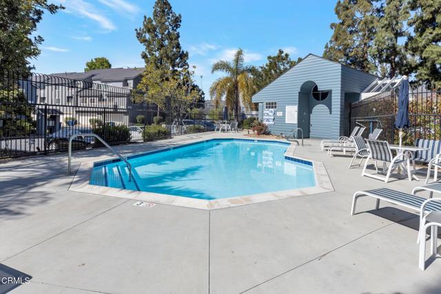 1029 Gilbert Lane, Ventura CA: https://media.crmls.org/mediaz/cbf3ebe5-4414-4e68-9d67-08dbbf52e418.jpg