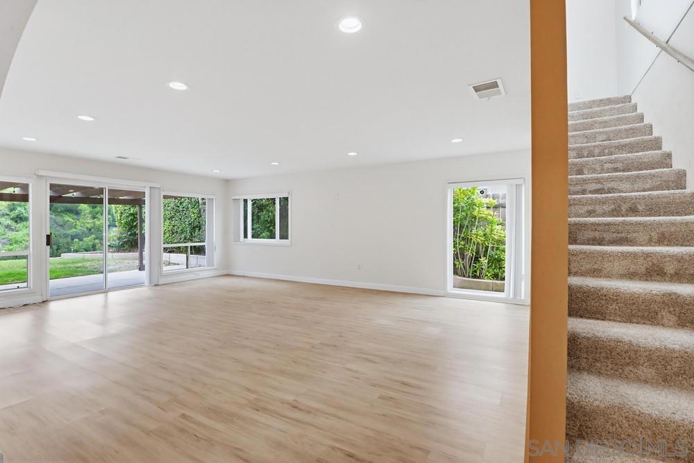 5545 Red River Drive - photo 11