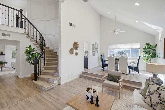 12835 Via Caballo Rojo, San Diego CA: https://media.crmls.org/mediaz/cbf55cbb-b492-45b1-94e4-ef00193cc518.jpg