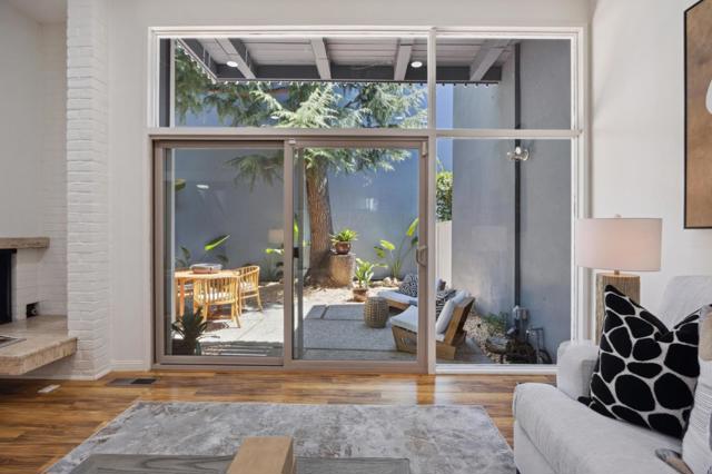 307 Carlos Avenue, Redwood City CA: https://media.crmls.org/mediaz/cbf5d8dd-5667-4462-b416-0e86a737a331.jpg