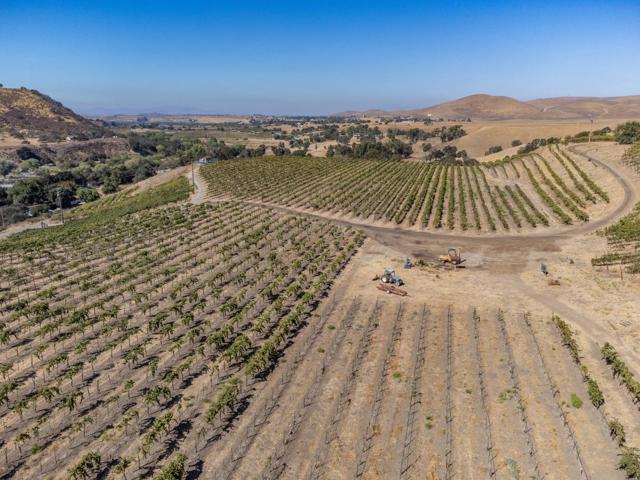 0 Airline Highway, Tres Pinos CA: https://media.crmls.org/mediaz/cbf615cb-3c1a-432b-a27f-30022b3ff62e.jpg