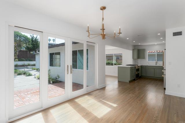 Detail Gallery Image 7 of 39 For 6653 Aranda Ave, La Jolla,  CA 92037 - 3 Beds | 2/1 Baths