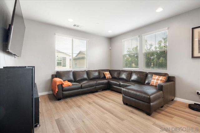 5506 San Roberto, San Diego CA: https://media.crmls.org/mediaz/cbf706fd-cc0f-4c8a-bbb6-3bcf545e1077.jpg