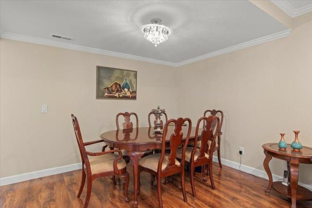 105 Calle Nivel, Los Gatos CA: https://media.crmls.org/mediaz/cbf741f3-d17e-4281-bd23-63a475a4be94.jpg