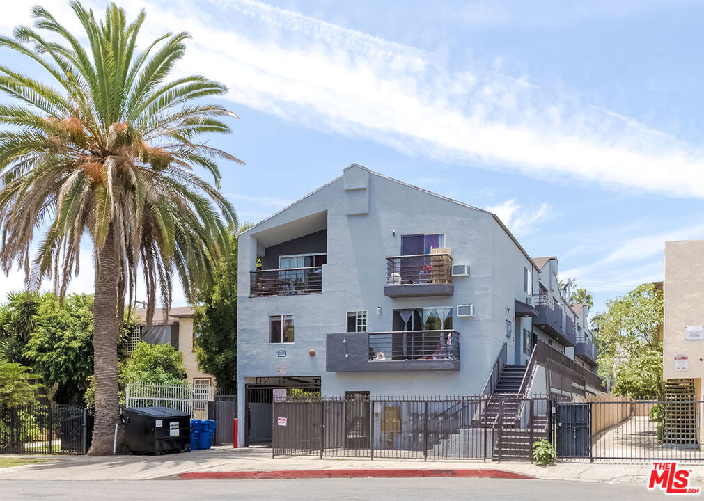 639 N ALEXANDRIA Avenue