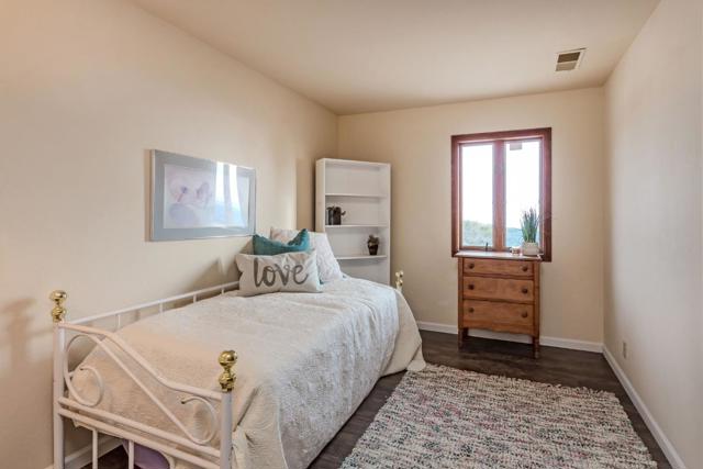 16420 Soda Springs Road, Los Gatos CA: https://media.crmls.org/mediaz/cbf790bb-043a-41e2-803d-d57581c012d0.jpg