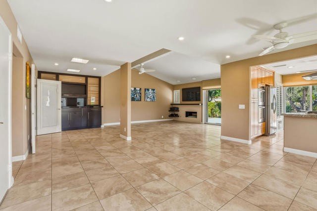 Image 2 of 45 For 72806 Fleetwood Circle