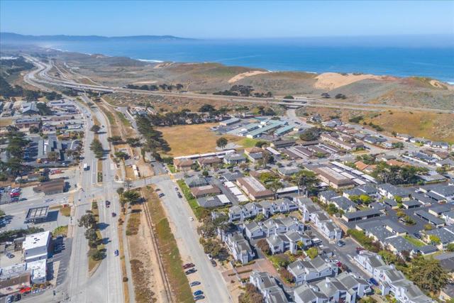3095 Marina Drive, Marina CA: https://media.crmls.org/mediaz/cbf8cb97-b61b-4ef7-8daf-3ad0b61e7068.jpg