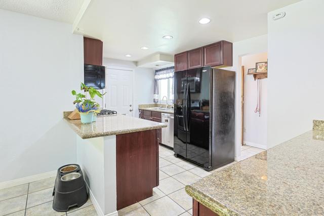 Image 8 of 27 For 7907 Longdale