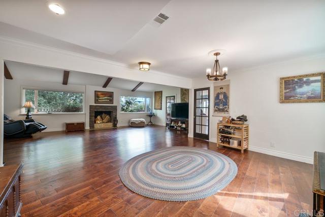 2719 Via Del Robles, Fallbrook CA: https://media.crmls.org/mediaz/cbf9b1f7-4066-4ee2-9591-7f61a52bb370.jpg