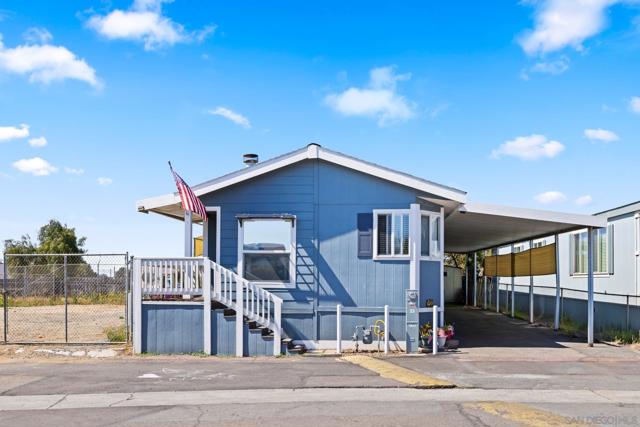 2420 Palm Ave, San Diego CA: https://media.crmls.org/mediaz/cbf9fcc2-b36d-47b5-9a74-ed8c24dee582.jpg