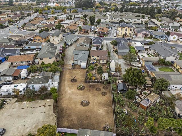 119 Ford Street, Watsonville CA: https://media.crmls.org/mediaz/cbfa22cb-77dc-427c-9c8c-f7980f30b559.jpg