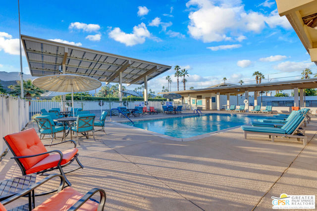 7 Lincoln, Cathedral City CA: https://media.crmls.org/mediaz/cbfaa894-df65-42e7-b43e-039c66f32ea0.jpg