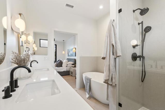 Image 24 of 46 For 1375 Pacific Beach Dr.