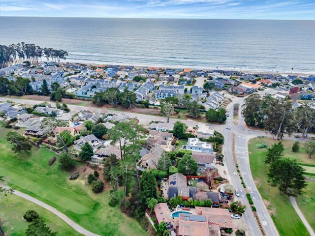 135 Seabreeze Place, Aptos CA: https://media.crmls.org/mediaz/cbfbb804-7633-43fd-9bf7-0912ef8c7ba8.jpg