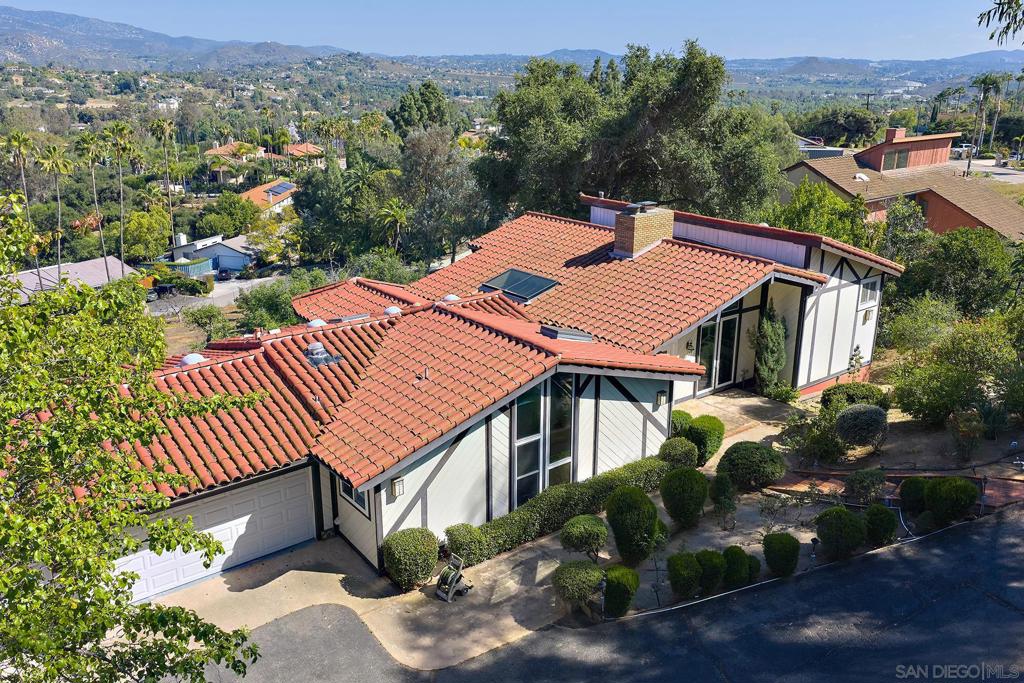 2448 Royal Crest - photo 2