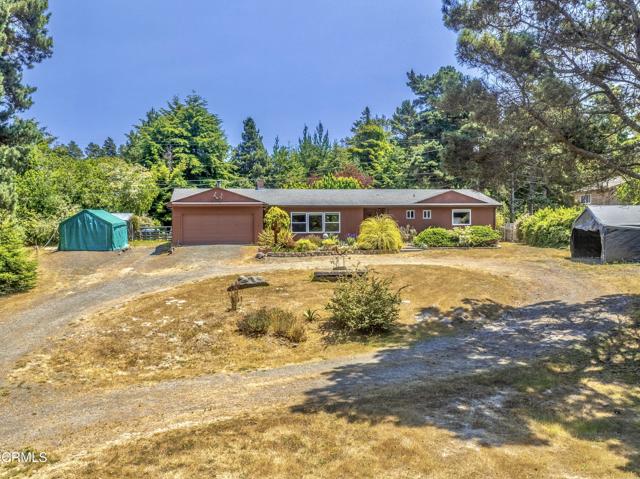 Detail Gallery Image 1 of 32 For 18841 Lahmon Ln, Fort Bragg,  CA 95437 - 3 Beds | 2 Baths
