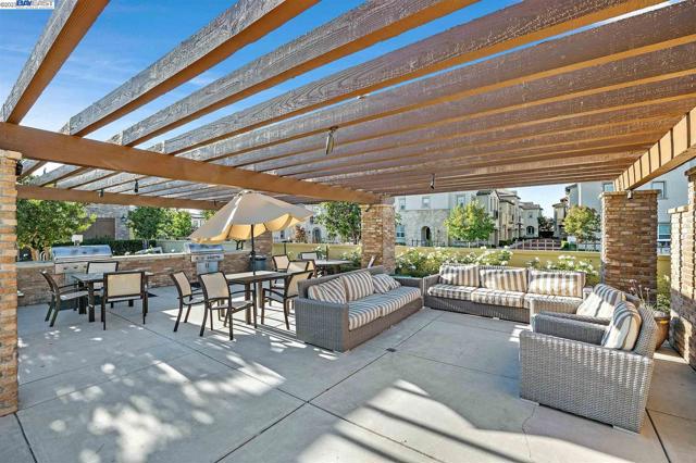 6052 Alpine Blue Drive, San Ramon CA: https://media.crmls.org/mediaz/cbfd2f05-ab8a-40ce-8201-3357e70c9a1f.jpg