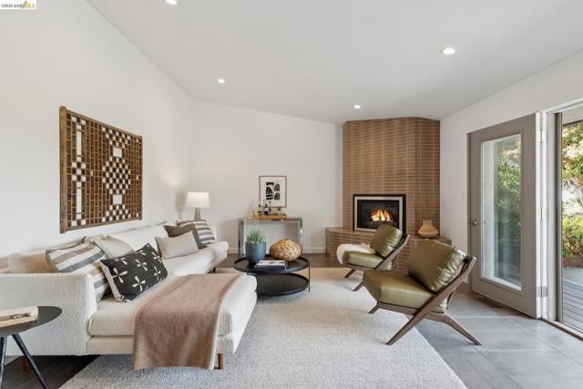 Image 21 of 60 For 7919 Phaeton Dr