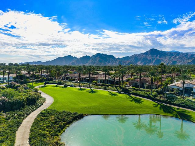 75836 Via Cortona, Indian Wells CA: https://media.crmls.org/mediaz/cbfd713b-eae4-4de6-a90e-e0836f88b5c7.jpg