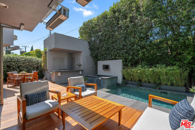 8735 Dorrington Avenue, West Hollywood CA: https://media.crmls.org/mediaz/cbfdc20b-f099-41bf-aba1-35369664e949.jpg