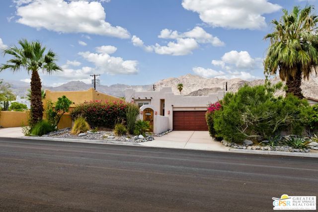 54465 Avenida Rubio, La Quinta CA: https://media.crmls.org/mediaz/cbfe2ea5-8a07-4df3-8da2-9db109b62004.jpg