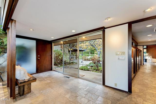 Detail Gallery Image 2 of 67 For 1345 Carnarvon Dr, Pasadena,  CA 91103 - 2 Beds | 2 Baths