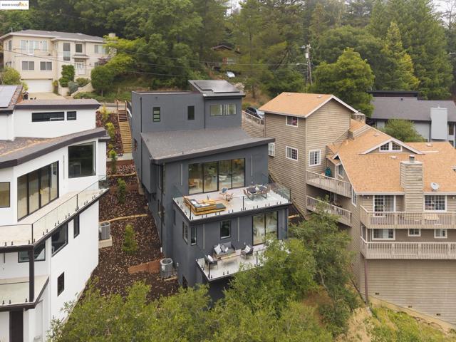 7270 Woodrow Dr, Oakland CA: https://media.crmls.org/mediaz/cbfebdf0-32f3-409d-9ffd-2385f9a2db7f.jpg