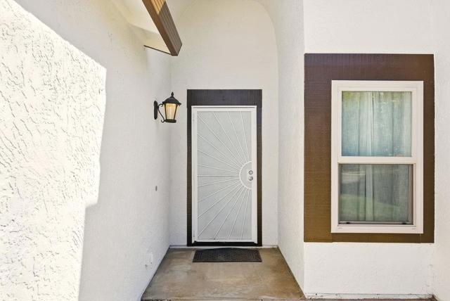 1180 Peterson Drive, Gilroy CA: https://media.crmls.org/mediaz/cbff3876-2f4c-4717-b296-2f2d77f0f0d5.jpg