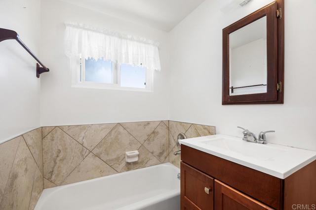 Detail Gallery Image 24 of 38 For 2600 Highland Dr, Carlsbad,  CA 92008 - 4 Beds | 2 Baths