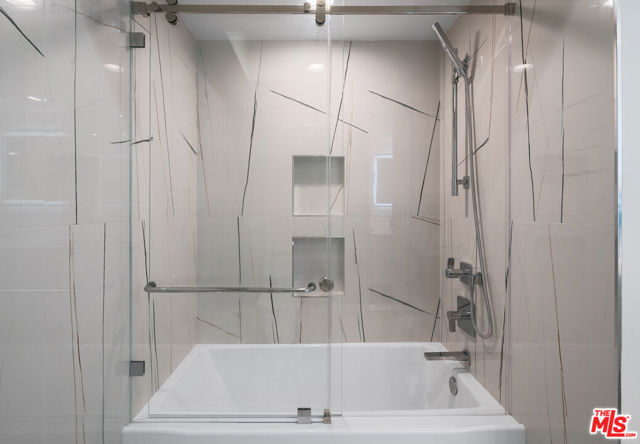 13600 Marina Pointe Drive, Marina del Rey CA: https://media.crmls.org/mediaz/cc00cabd-d2b4-4504-aed2-562a875bd64c.jpg