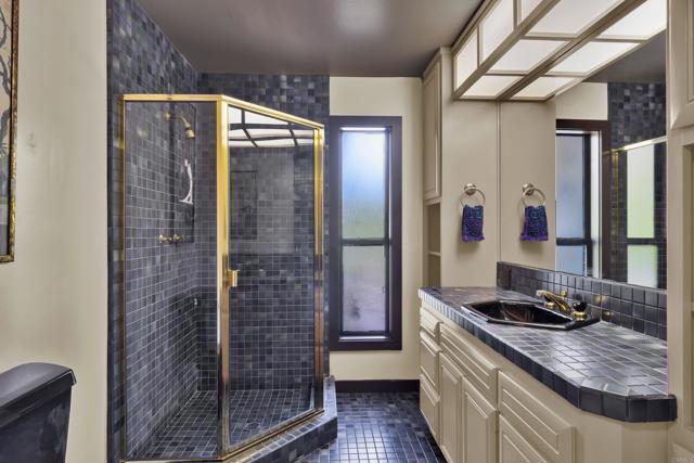 1310 Miracielo Court, San Marcos CA: https://media.crmls.org/mediaz/cc00e1a8-b869-43ad-ba09-d0adb7aa7ebf.jpg