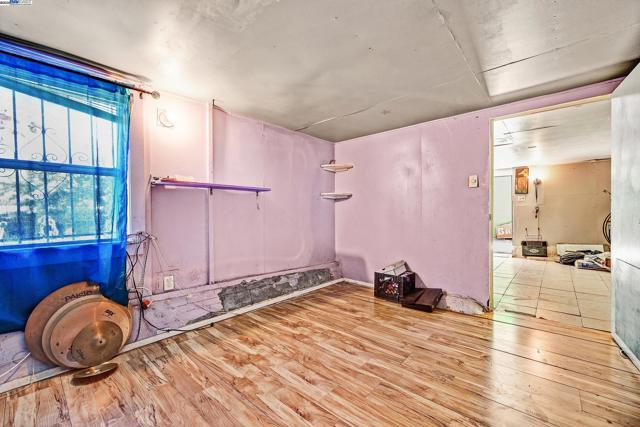 2309 High St, Oakland CA: https://media.crmls.org/mediaz/cc00ff4c-f77f-4813-994d-7da79419af41.jpg