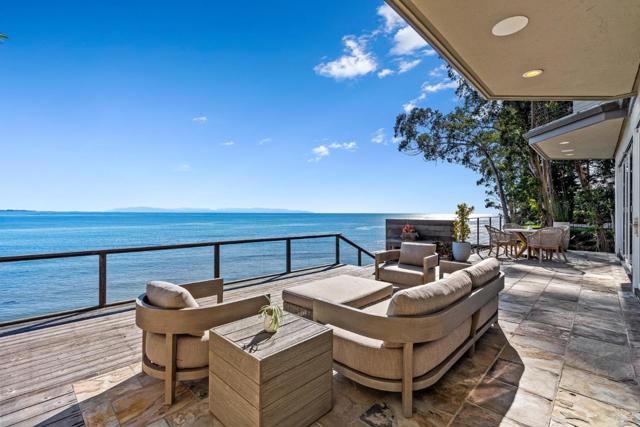 108 Grove Lane, Capitola CA: https://media.crmls.org/mediaz/cc01002d-db93-4127-bd47-778440bb7a50.jpg