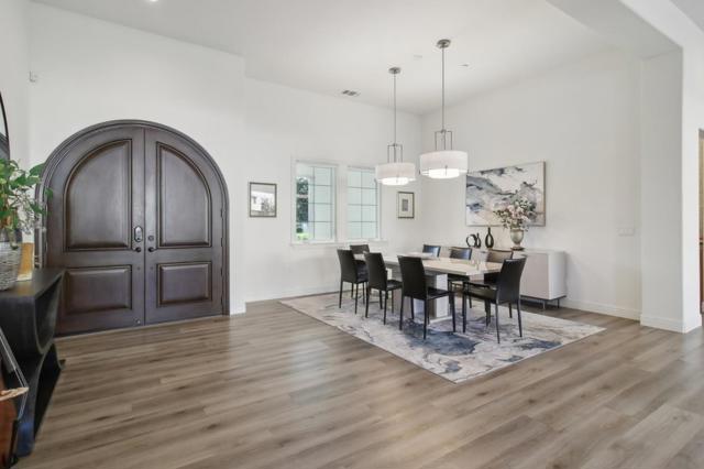 2170 Via Orista, Morgan Hill CA: https://media.crmls.org/mediaz/cc020d10-ac07-4851-bcd3-f1e3fe87a641.jpg