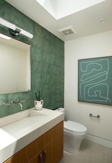 596 Franklin Street, Mountain View CA: https://media.crmls.org/mediaz/cc024d5d-b7e4-43e1-9b3f-8659f54ea7de.jpg