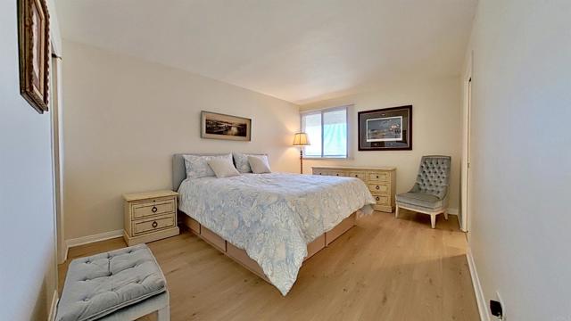 1200 Harbor N Drive, Oceanside CA: https://media.crmls.org/mediaz/cc0381d4-f073-496b-834e-0fe769b46ed9.jpg