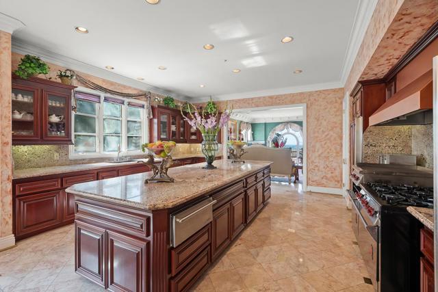 16840 Cypress Way, Los Gatos CA: https://media.crmls.org/mediaz/cc03fdd2-5479-41e9-8599-32e4f3c7f9b5.jpg