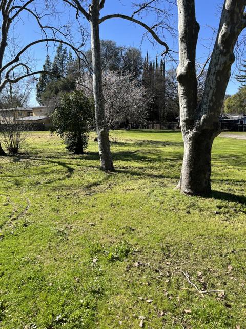 7696 Watson Way, Citrus Heights CA: https://media.crmls.org/mediaz/cc04b08b-be0e-4f00-b81b-37bad5c8a67c.jpg